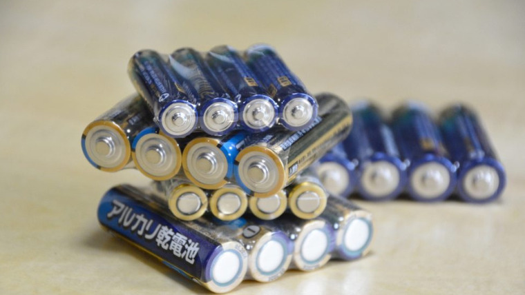 電池はどこで買うと安い？持続時間と出力安定性を考慮した最適な購入先